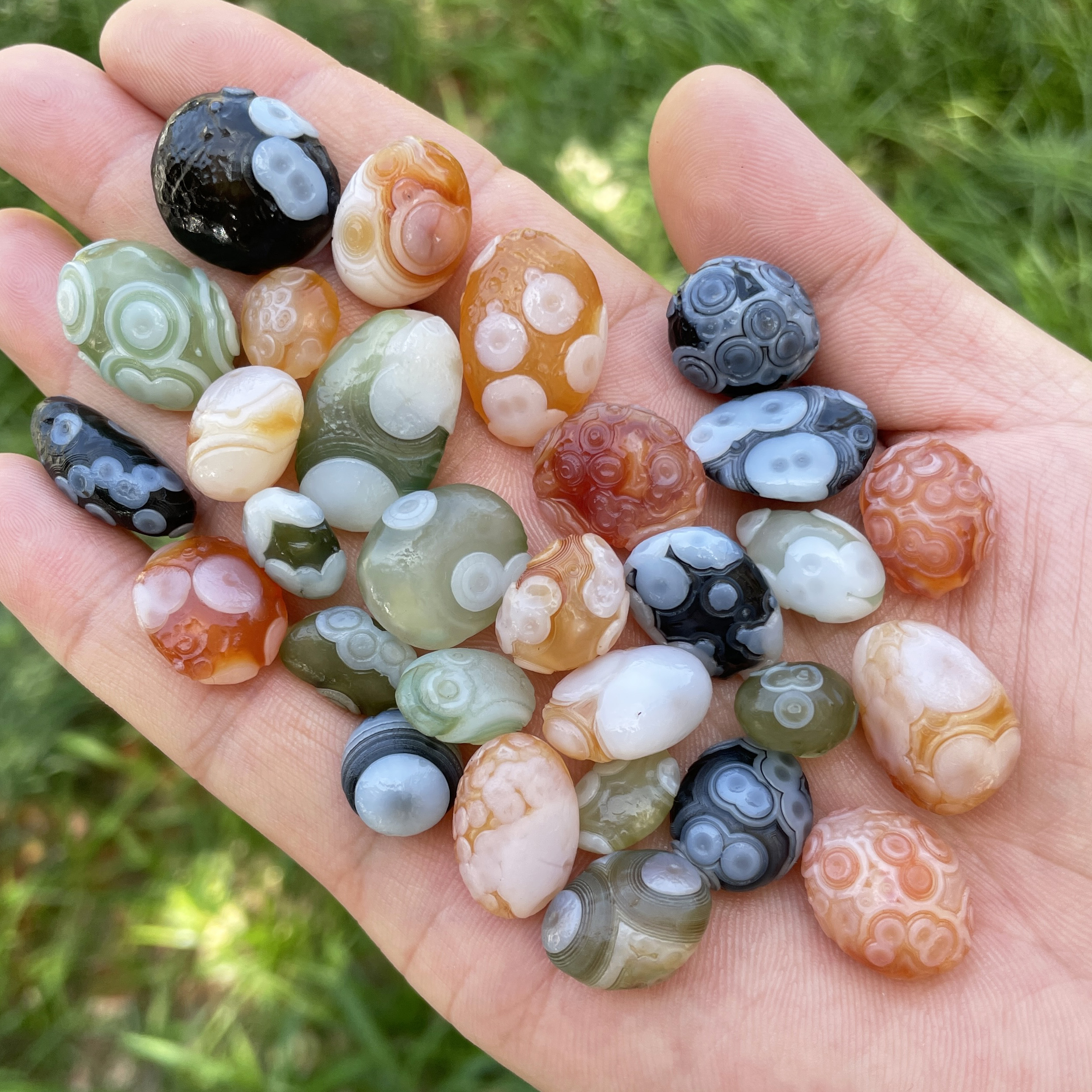 Bonsai Rock Garden - Natural Green Sardonyx Alxa Gobi Agate
